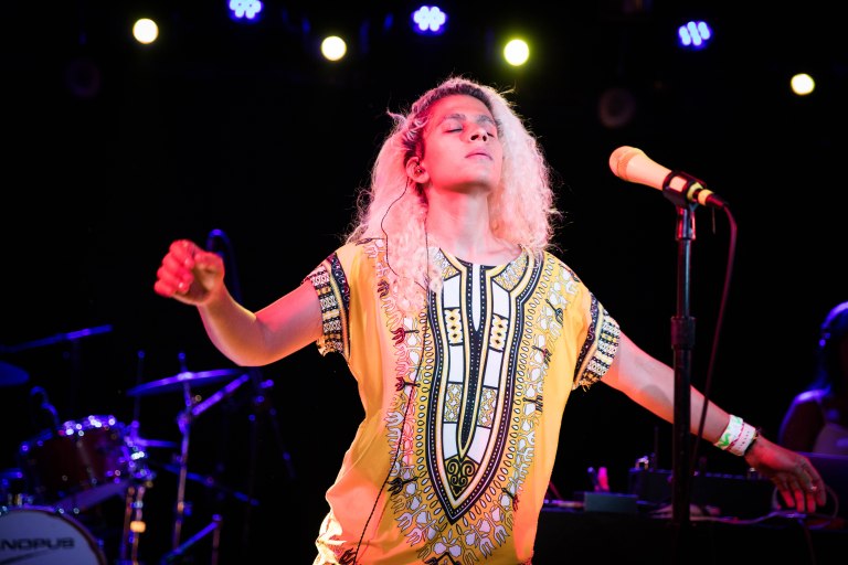 2016_9-22-madame_gandhi_b-1