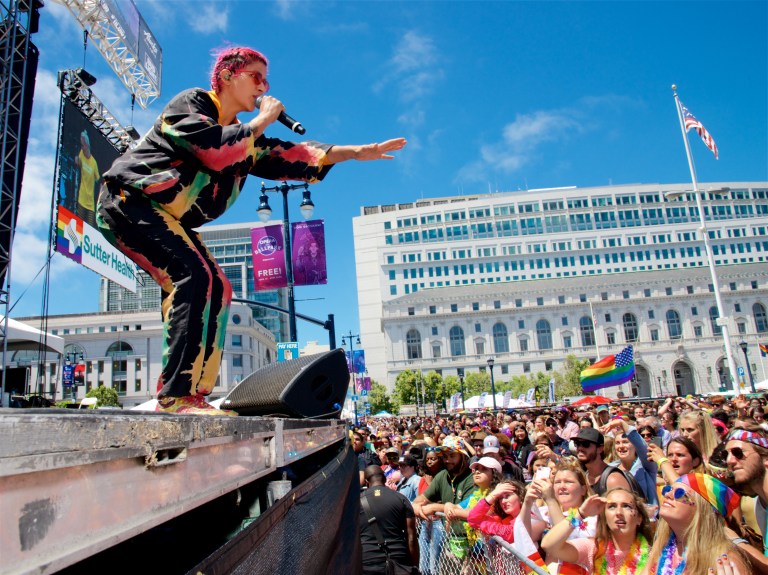 sf pride stage 2017 A70 (1)