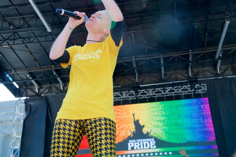 sf pride stage 2017 A80 (1)