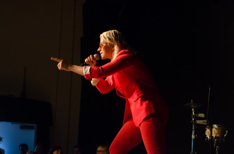 MadameGandhi_ASM-393