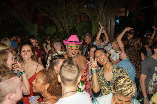 7089397d81abeeea8b8d21a50bf4541b40f43385a1131a97f3643de428033119