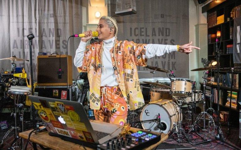 madame_gandhi_03.jpg__800x500_q85_crop_subject_location-512,341_subsampling-2_upscale